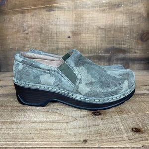 Klogs Slip On Slip Resistant  Green Camo